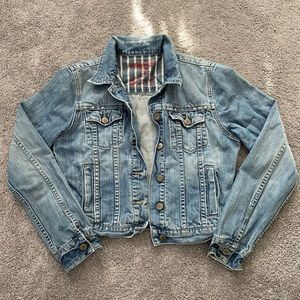 American Eagle Distressed Light Wash Denim Cropped Jean Jacket